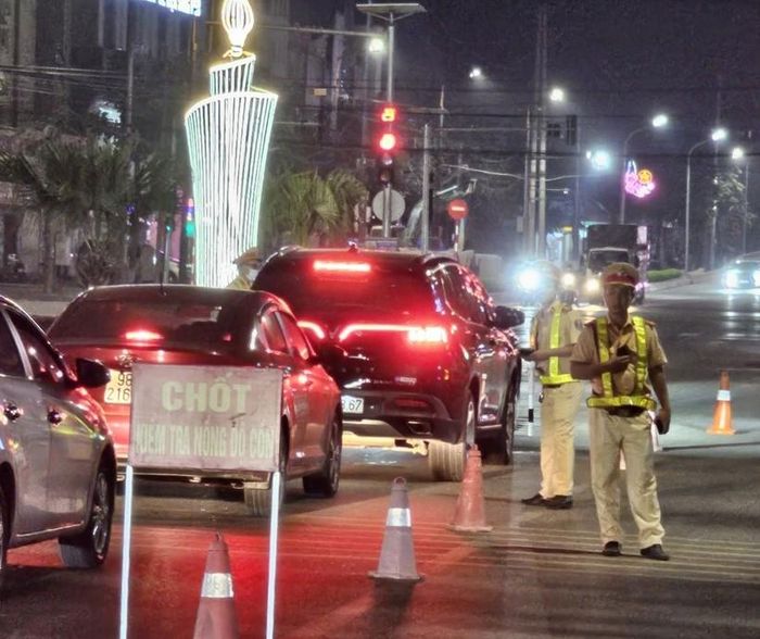 98d28533447ead20f46f Lực lượng CSGT làm nhiệm vụ.