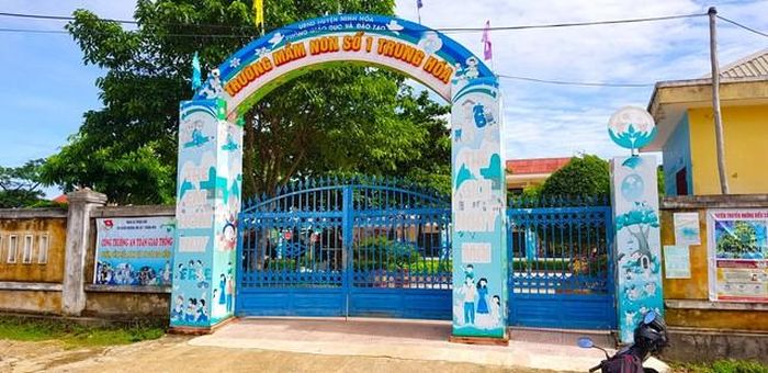 Đăng video đồi trụy, nữ hiệu phó trường mầm non bị kỷ luật - Ảnh 1.