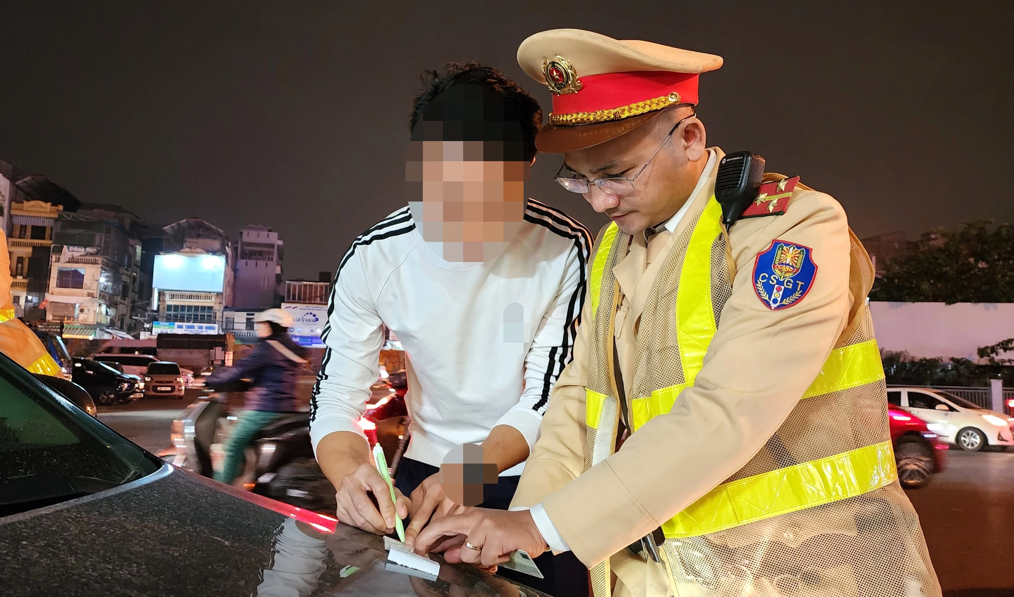 Vi phạm nồng độ cồn, xưng là vận động viên quốc gia xin phạt nhẹ - Ảnh 8.