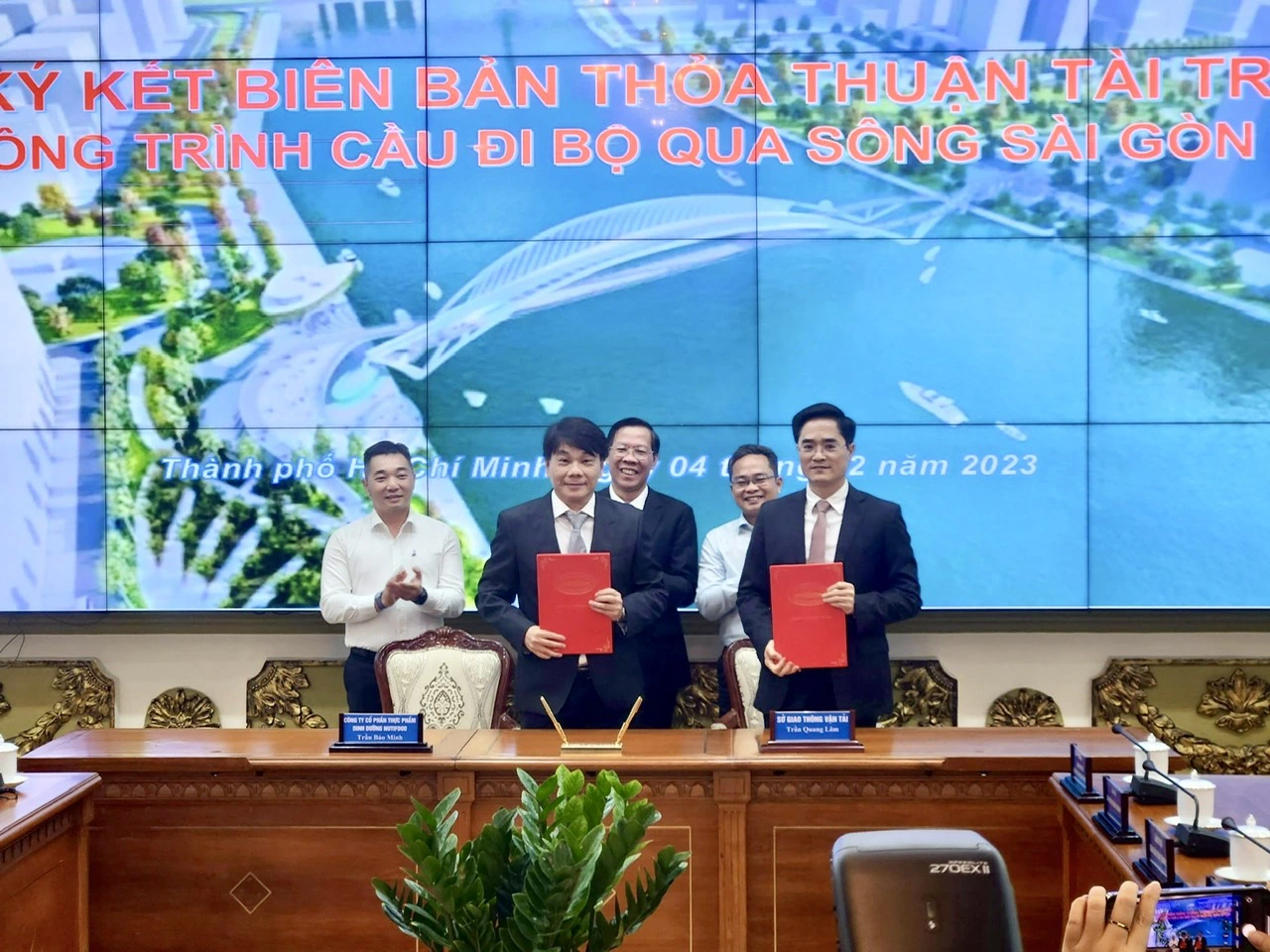 TP.HCM tiếp nhận tài trợ cầu 1.000 tỷ đồng nối bờ Thủ Thiêm - Ảnh 1.