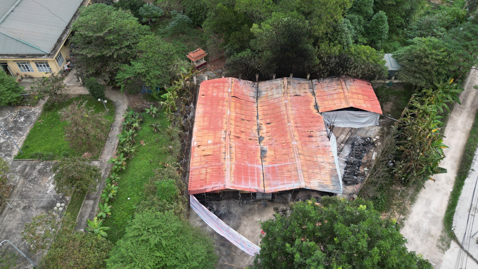 Vụ hoả hoạn thiêu rụi hàng trăm xe của sinh viên sẽ được xử lý như thế nào? - Ảnh 5. Vụ hoả hoạn thiêu rụi hàng trăm xe của sinh viên sẽ được xử lý như thế nào? - Ảnh 5.