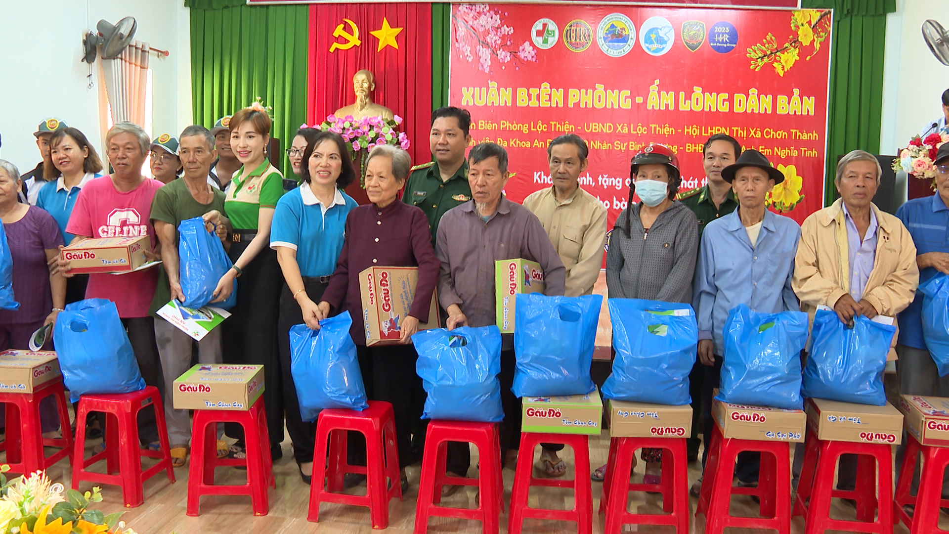 Chương trình “Xuân biên phòng- Ấm lòng dân bản”