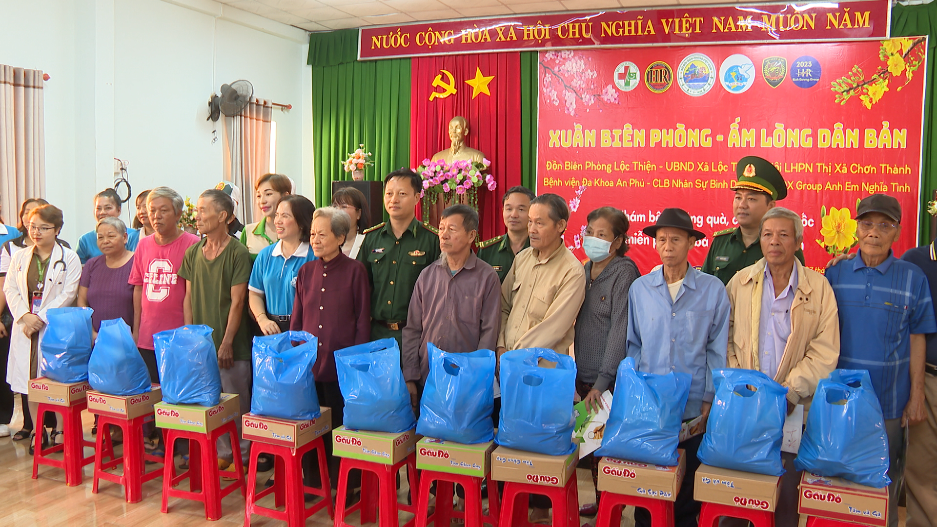 Chương trình “Xuân biên phòng- Ấm lòng dân bản”