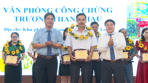 Điểm sáng Văn phòng công chứng Trương Thanh Hậu, thực hiện tốt chính sách, pháp luật thuế và công tác an sinh xã hội