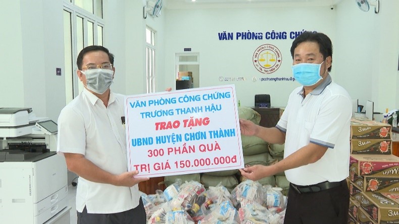 Điểm sáng Văn phòng công chứng Trương Thanh Hậu, thực hiện tốt chính sách, pháp luật thuế và công tác an sinh xã hội