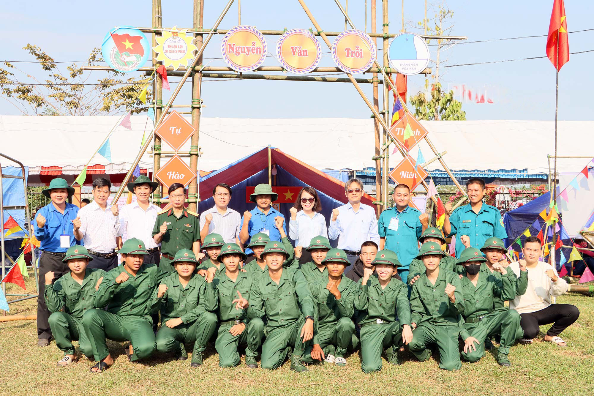 Thanh niên Bình Phước hăng hái tham gia hội trại tòng quân năm 2024