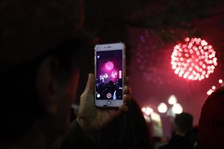 4231056093831506844186018244135538119342635n-00342452-3070 Chiêm ngưỡng màn trình diễn pháo hoa Giao thừa rực rỡ trên khắp cả nước