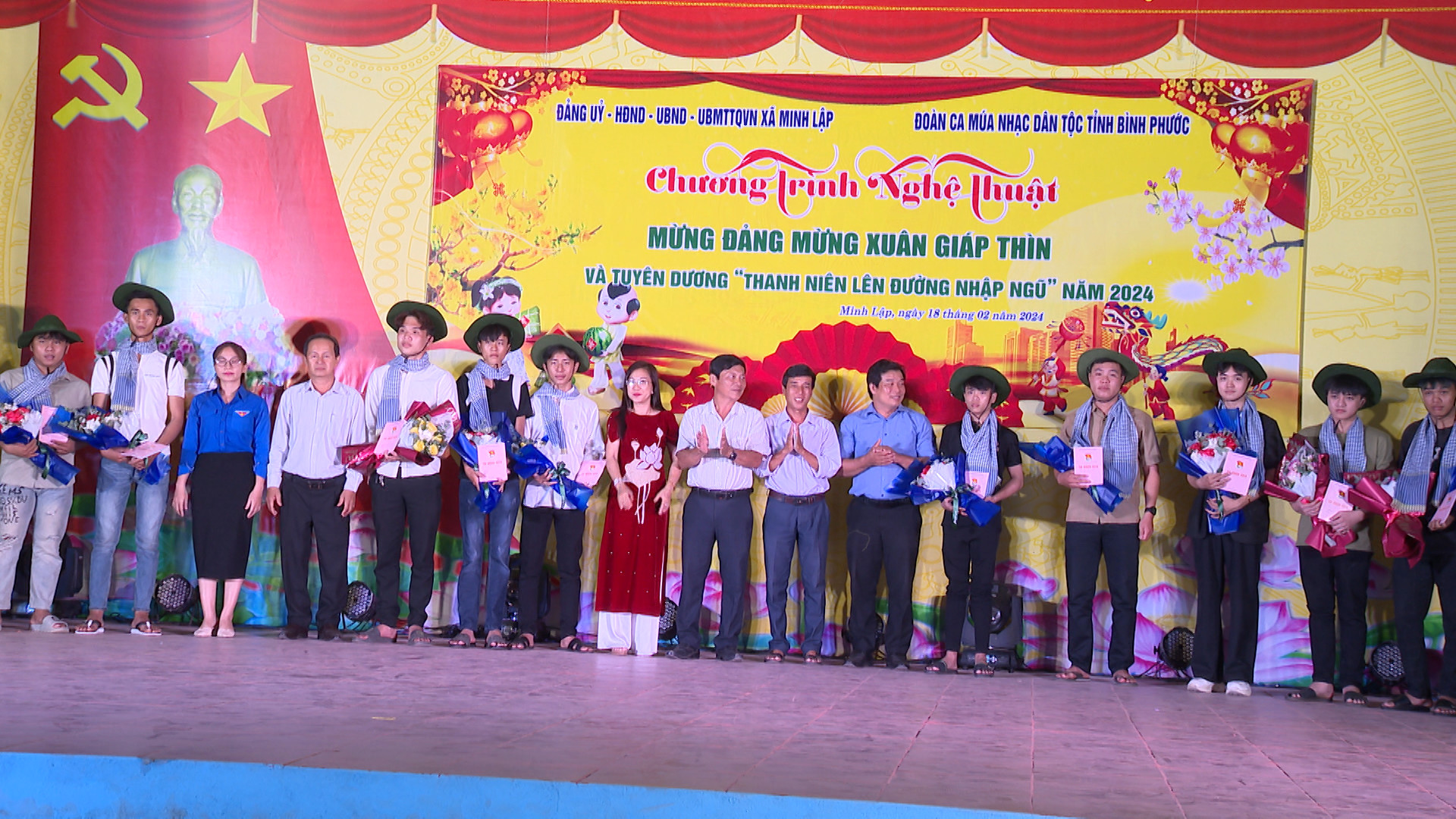 Bình Phước: Chơn Thành Tưng bừng chương trình nghệ thuật “Mừng Đảng- Mừng Xuân” và tuyên dương Thanh niên lên đường nhập ngũ