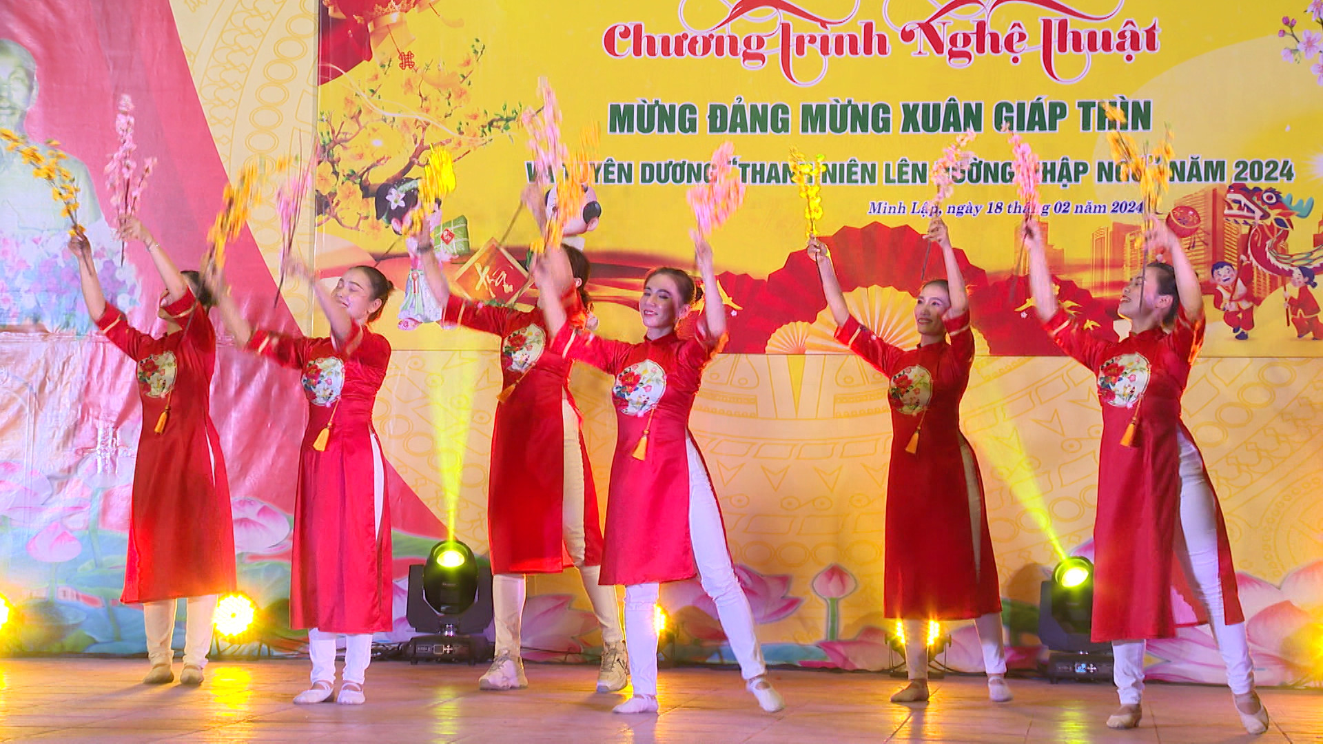 Bình Phước: Chơn Thành Tưng bừng chương trình nghệ thuật “Mừng Đảng- Mừng Xuân” và tuyên dương Thanh niên lên đường nhập ngũ