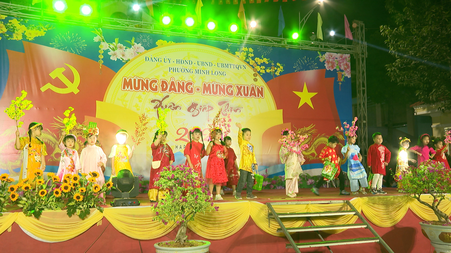 Bình Phước – Chơn Thành: Minh Long tưng bừng văn nghệ mừng Đảng – mừng Xuân Giáp Thìn năm 2024