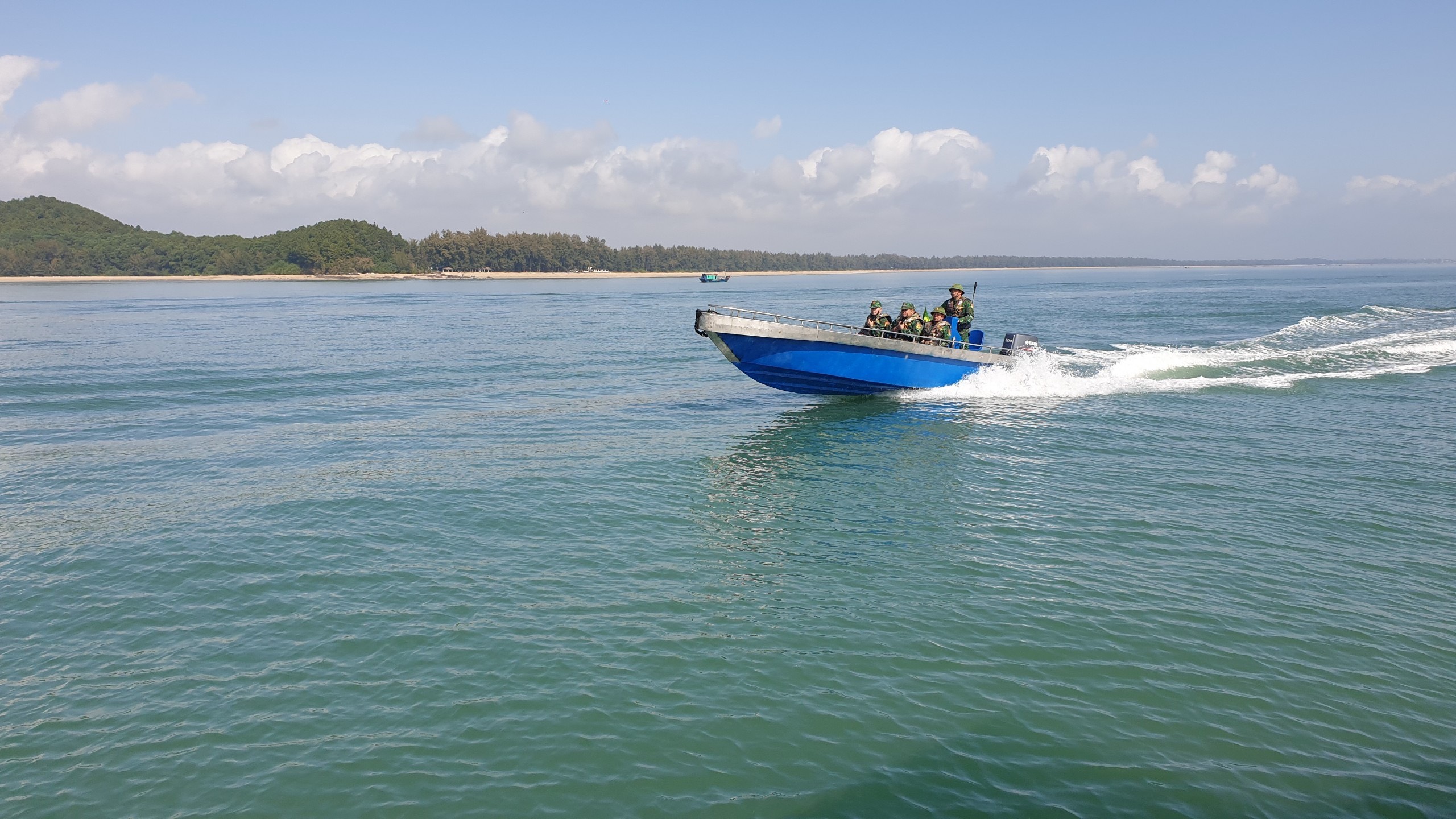 Lính biên phòng xuyên Tết bảo vệ biên cương - Ảnh 1. Lính biên phòng xuyên Tết bảo vệ biên cương - Ảnh 1.