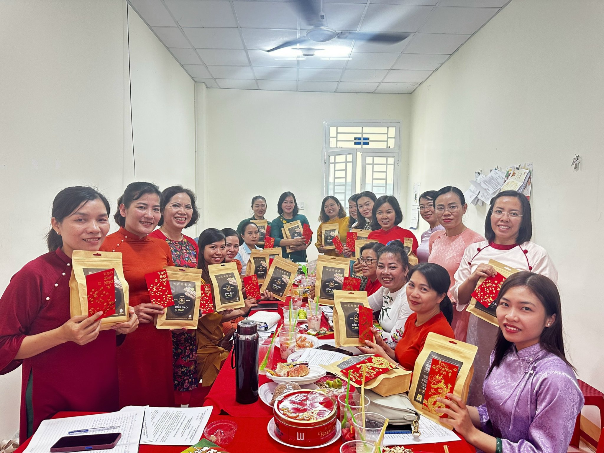 Bình Phước: Hội Liên Hiệp Phụ Nữ thị xã Chơn Thành họp mặt khai xuân Giáp Thìn và giao ban công tác Hội