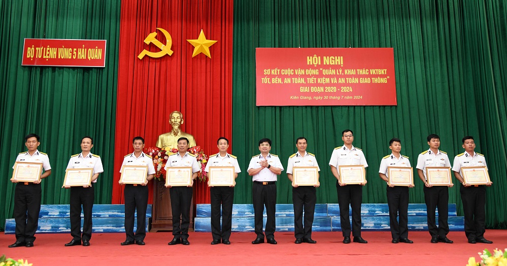 Bộ Tư lệnh Vùng 5 Hải quân thực hiện tốt Cuộc vận động 50