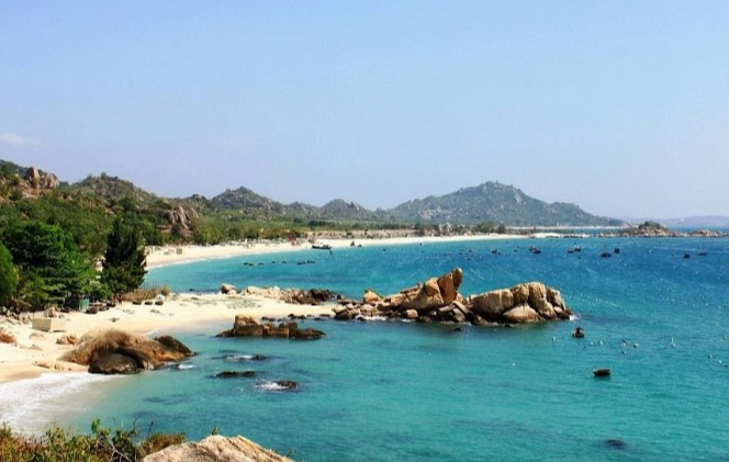 Đi tắm biển, nam kỹ sư trẻ tuổi đuối nước, tử vong ở huyện đảo Cô Tô- Ảnh 1.