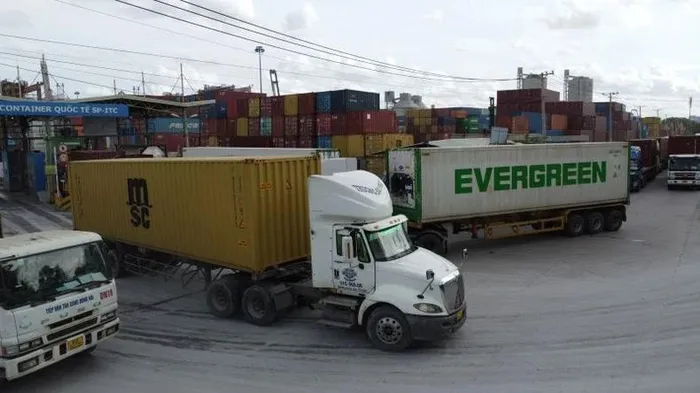 Doanh nghiệp sốt vó lo ‘phí chồng phí’ nếu thu phí BOT Phú Hữu