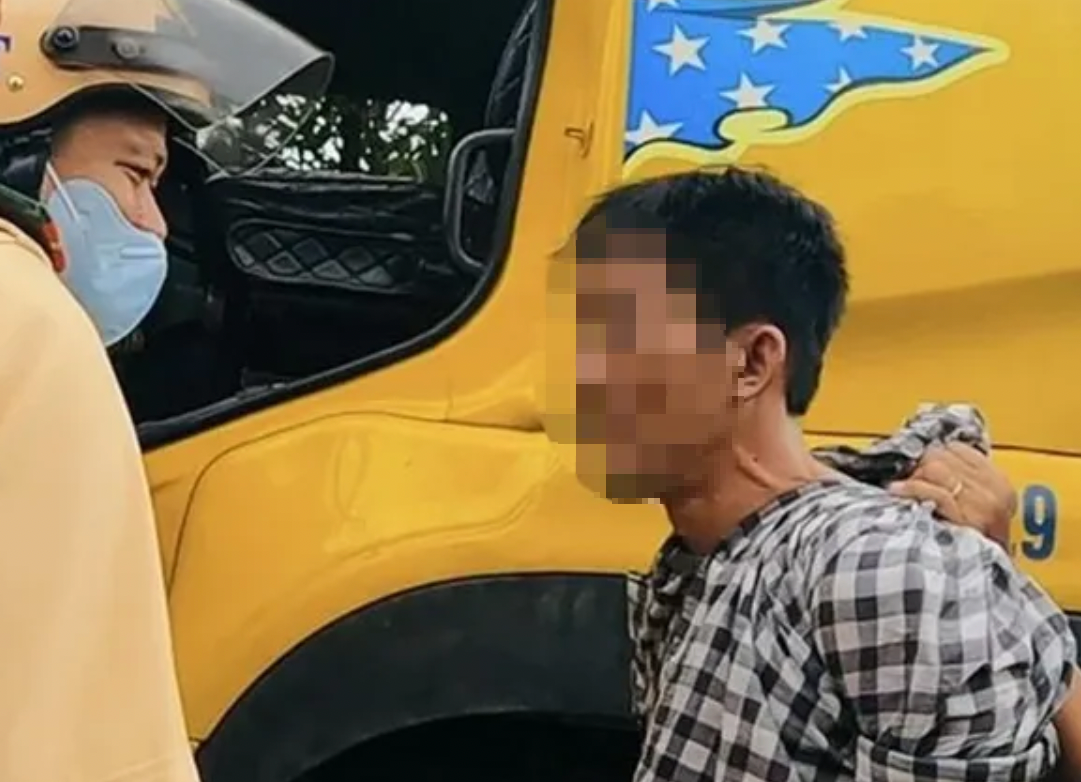 Bắt người đàn ông dùng dao tấn công CSGT ở Đồng Nai- Ảnh 1. Bắt người đàn ông dùng dao tấn công CSGT ở Đồng Nai- Ảnh 1.