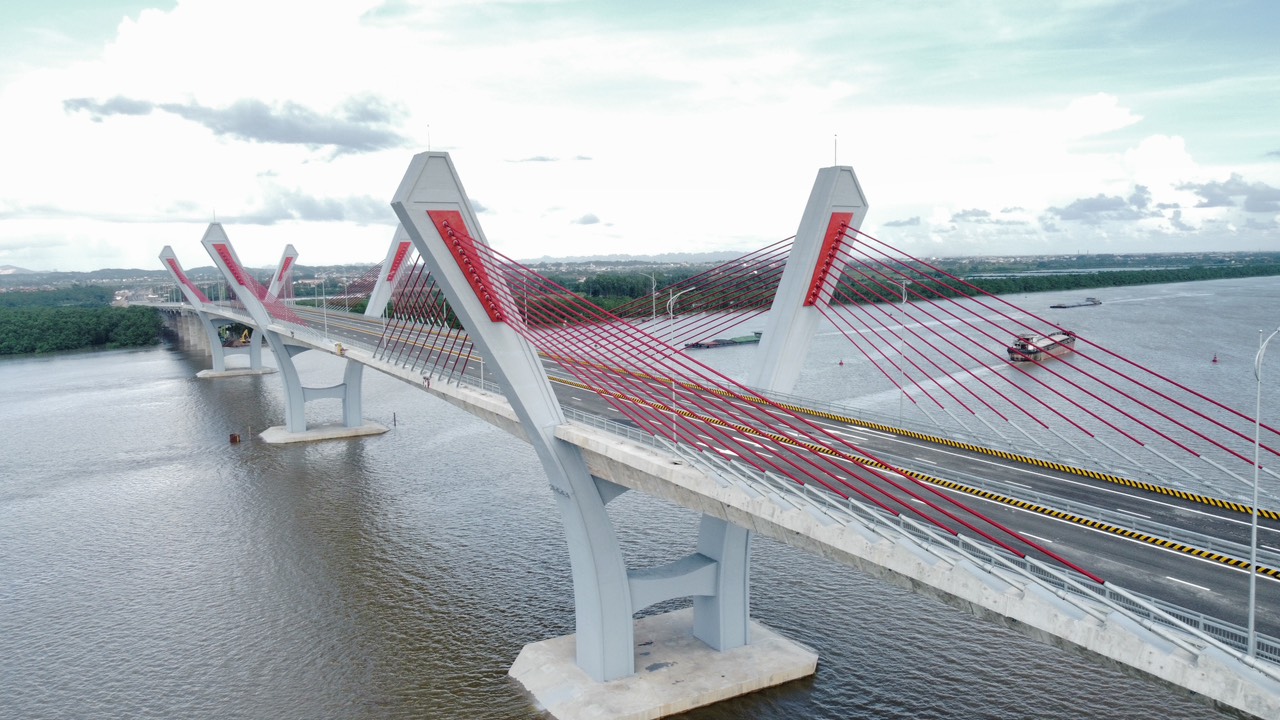 Toàn cảnh cây cầu gần 2.000 tỷ nối Hải Phòng - Quảng Ninh sắp được thông xe- Ảnh 1. Toàn cảnh cây cầu gần 2.000 tỷ nối Hải Phòng - Quảng Ninh sắp được thông xe- Ảnh 1.