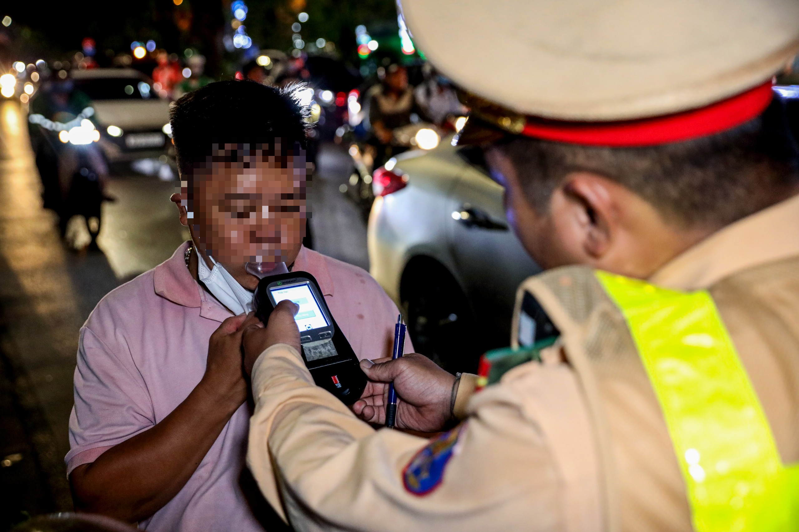 Vì sao đề xuất 28 lỗi bị trừ hết điểm giấy phép lái xe?- Ảnh 1. Vì sao đề xuất 28 lỗi bị trừ hết điểm giấy phép lái xe?- Ảnh 1.