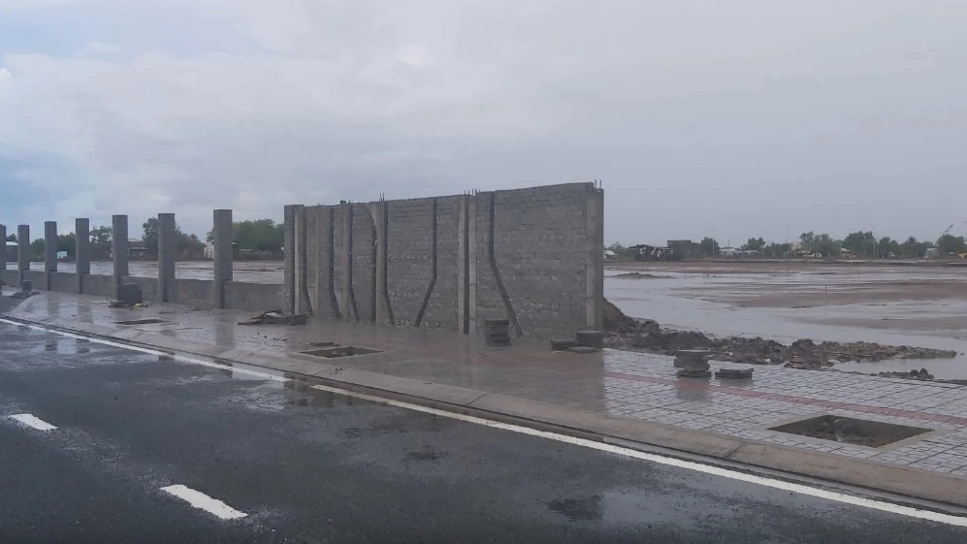 Vì sao một gói thầu của dự án bệnh viện 1.200 giường ở Cà Mau bị tạm dừng ký hợp đồng?- Ảnh 1. Vì sao một gói thầu của dự án bệnh viện 1.200 giường ở Cà Mau bị tạm dừng ký hợp đồng?- Ảnh 1.