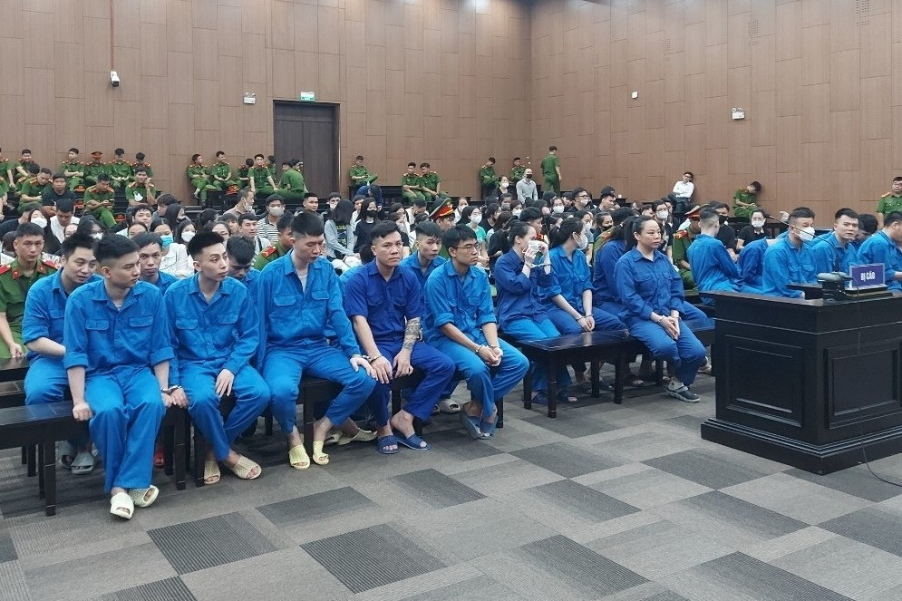 Xét xử 135 bị cáo cho vay lãi nặng, đòi nợ bằng chiêu ghép ảnh khỏa thân- Ảnh 1.