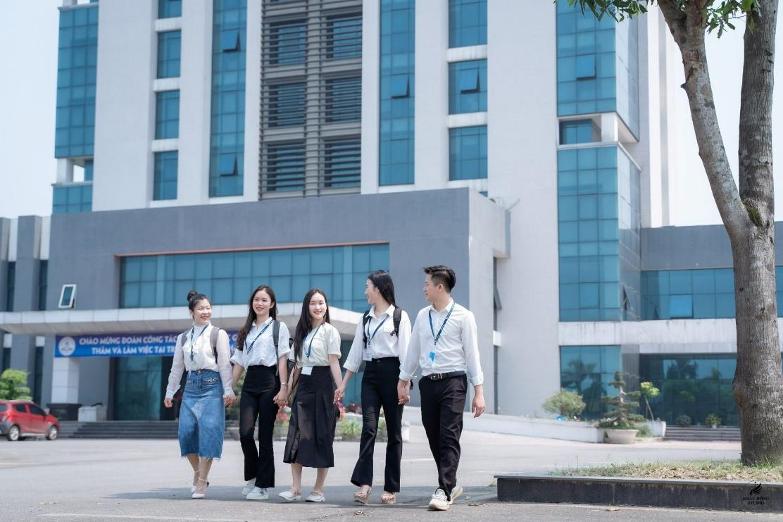 Giảng viên bị đánh giá “không hoàn thành nhiệm vụ” vì không đi học Tiến sĩ: Hiệu trưởng nói gì?