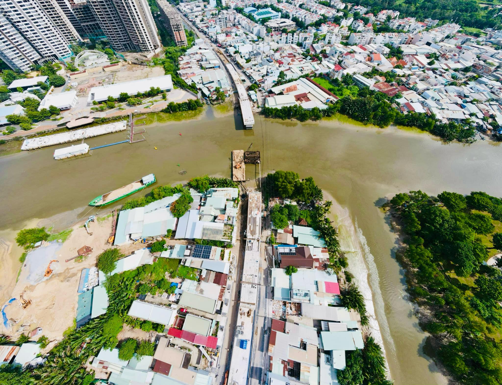 Cận cảnh cây cầu sắp "giải cứu" giao thông phía Nam TP.HCM- Ảnh 1.