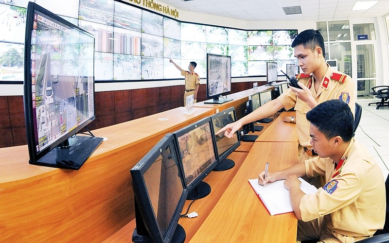 Đề xuất camera giao thông phải nhìn rõ phương tiện, khuôn mặt tài xế và biển số xe- Ảnh 1. Đề xuất camera giao thông phải nhìn rõ phương tiện, khuôn mặt tài xế và biển số xe- Ảnh 1.