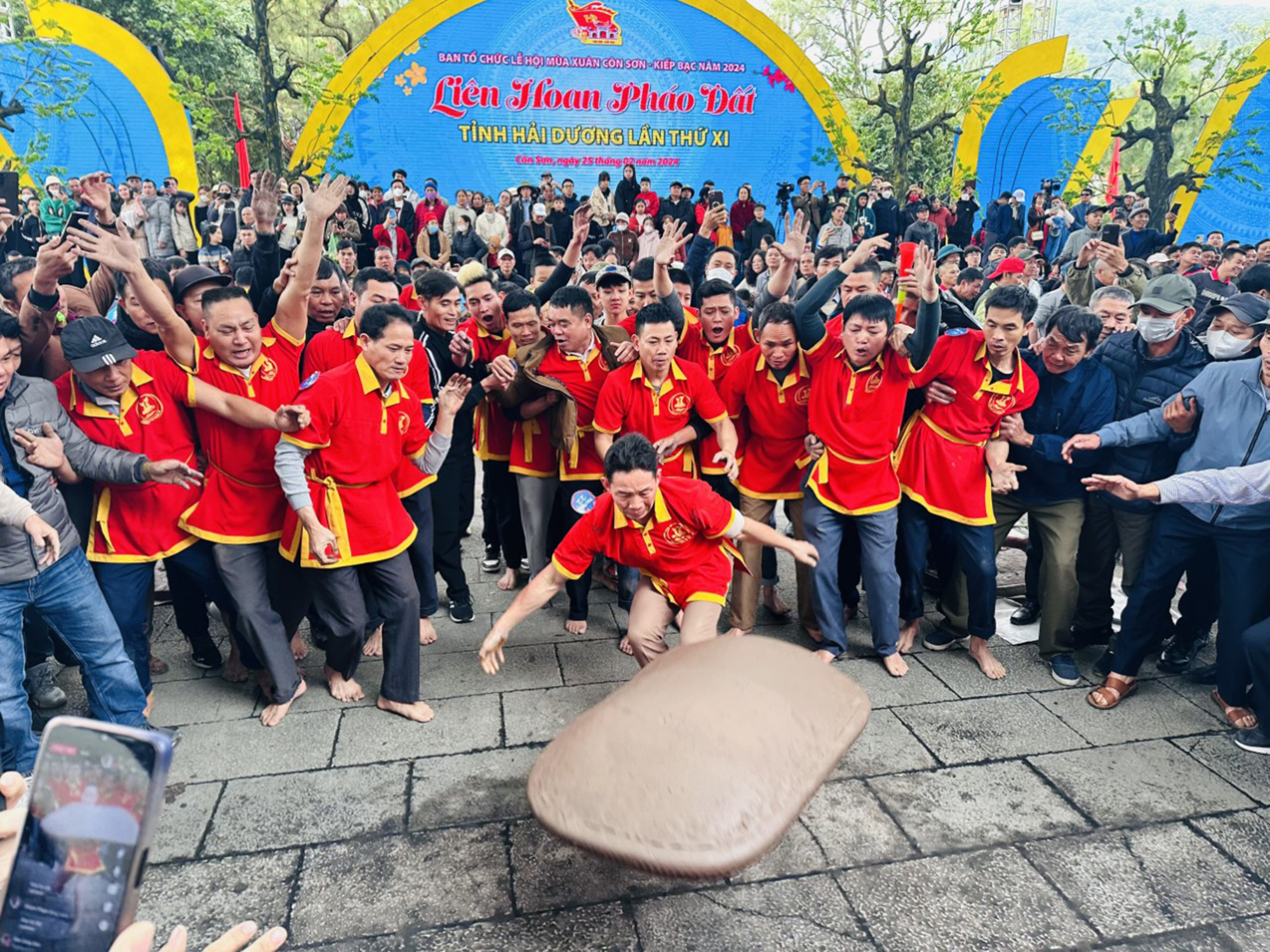 Làng pháo đất xứ Đông thời 4.0- Ảnh 1. Làng pháo đất xứ Đông thời 4.0- Ảnh 1.