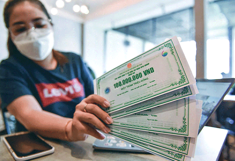 Ngân hàng ồ ạt phát hành trái phiếu, nhà đầu tư lưu ý gì?- Ảnh 1. Ngân hàng ồ ạt phát hành trái phiếu, nhà đầu tư lưu ý gì?- Ảnh 1.