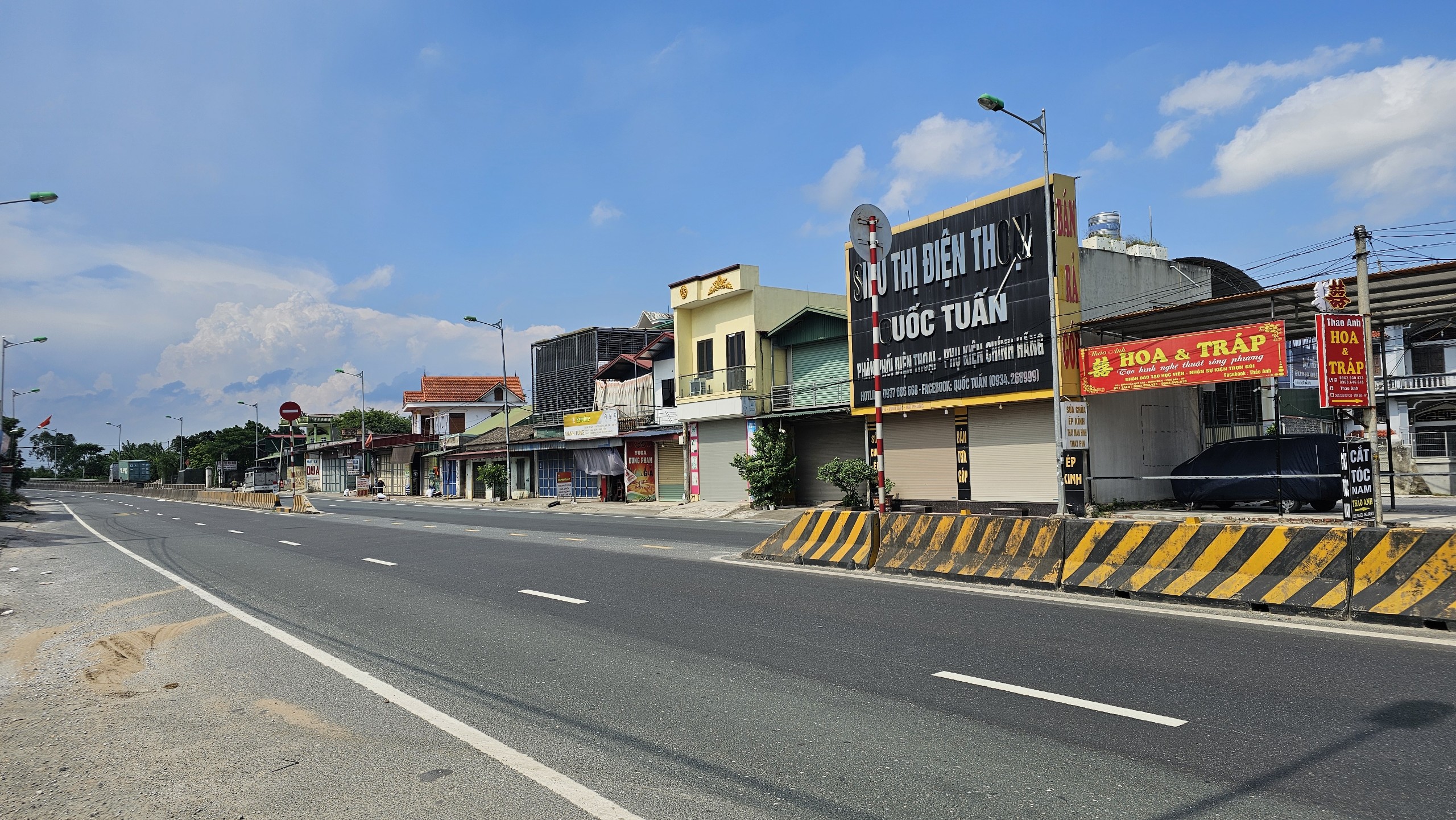 Thực hư thông tin chính quyền xã ngăn cản việc đóng lối mở trên QL10 ở Hải Phòng- Ảnh 1. Thực hư thông tin chính quyền xã ngăn cản việc đóng lối mở trên QL10 ở Hải Phòng- Ảnh 1.