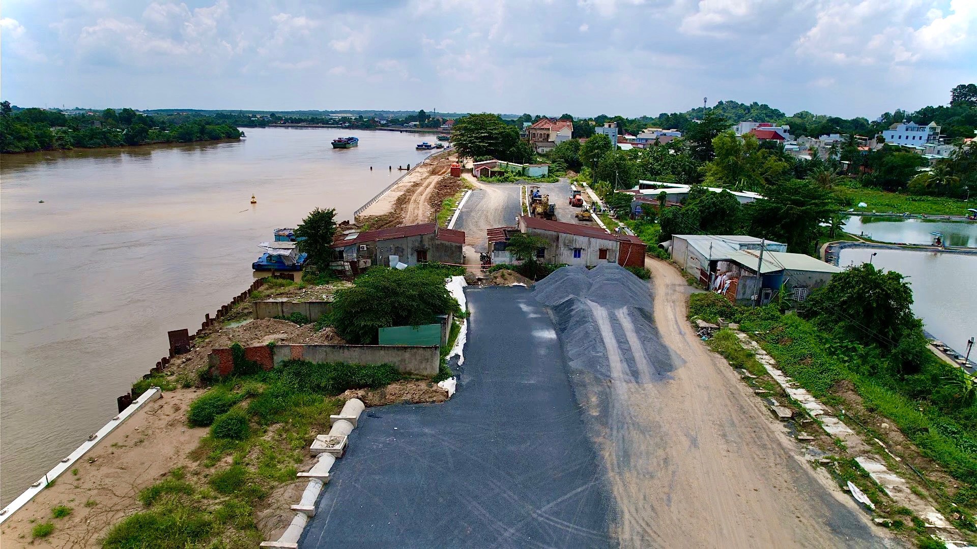 Đồng Nai sẽ thành lập trung tâm phát triển quỹ đất, đẩy nhanh GPMB- Ảnh 1. Đồng Nai sẽ thành lập trung tâm phát triển quỹ đất, đẩy nhanh GPMB- Ảnh 1.