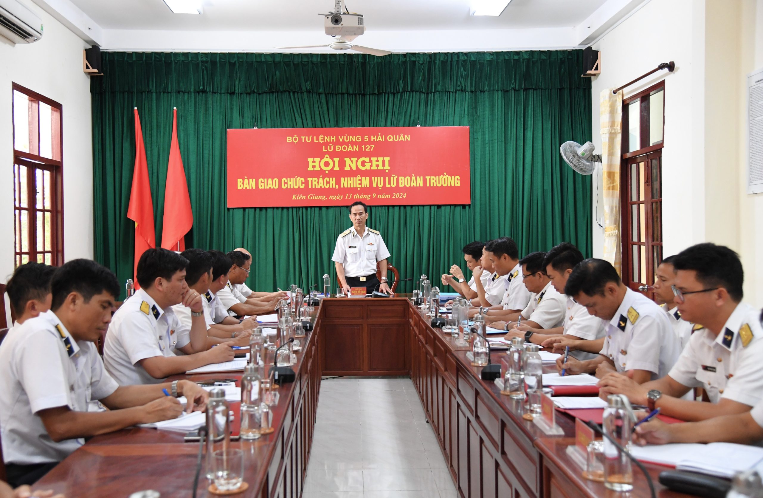 Bàn giao chức trách, nhiệm vụ Lữ đoàn trưởng Lữ đoàn 127