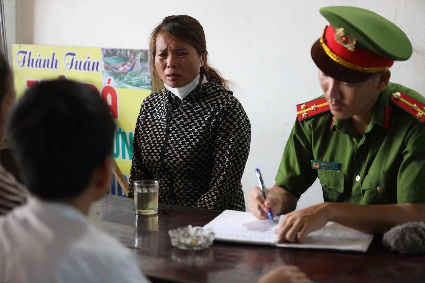 Xuyên đêm chong đèn, ngóng tin người thân mất tích- Ảnh 1.