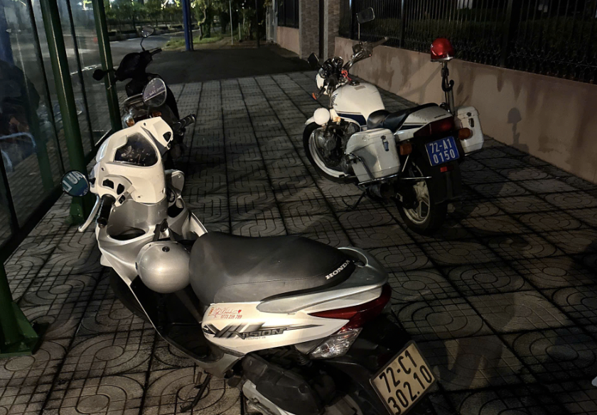 Cảnh sát lần theo định vị truy tìm xe máy bị trộm- Ảnh 1. Cảnh sát lần theo định vị truy tìm xe máy bị trộm- Ảnh 1.