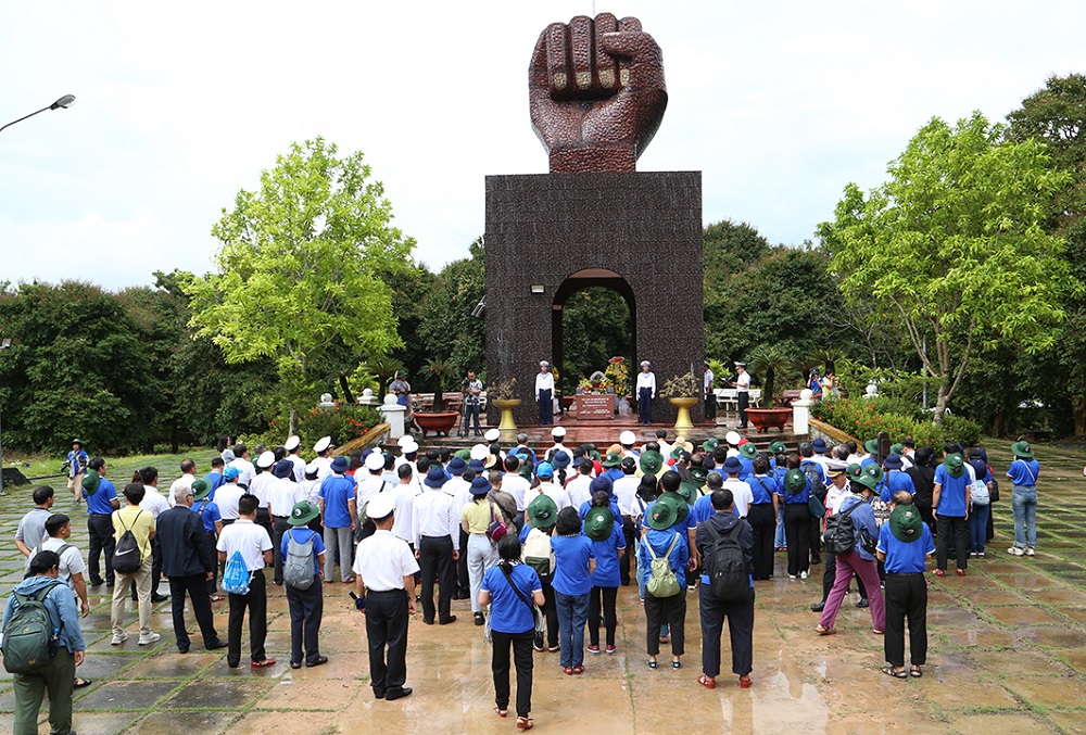 Đoàn công tác biển đảo Tây Nam thăm, động viên cán bộ, chiến sĩ Bộ Tư lệnh Vùng 5 và tổng kết chuyến công tác