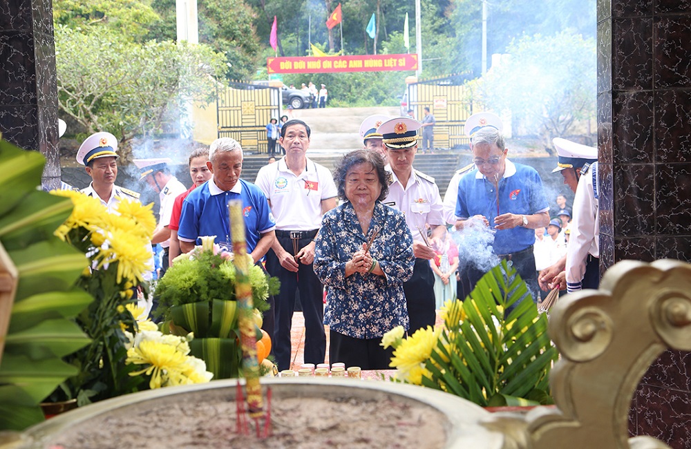 Đoàn công tác biển đảo Tây Nam thăm, động viên cán bộ, chiến sĩ Bộ Tư lệnh Vùng 5 và tổng kết chuyến công tác