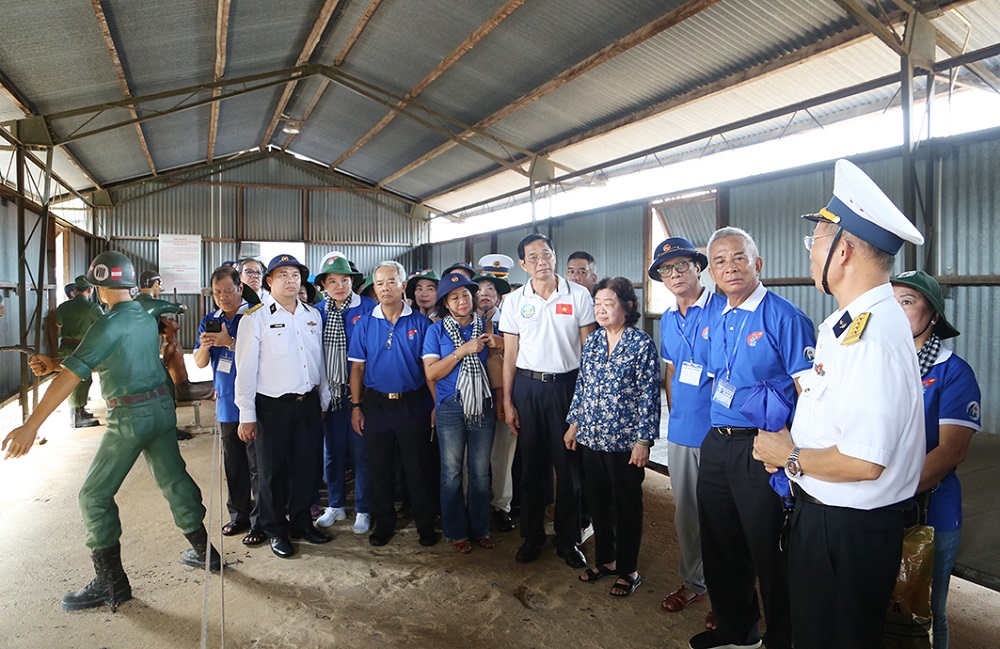 Đoàn công tác biển đảo Tây Nam thăm, động viên cán bộ, chiến sĩ Bộ Tư lệnh Vùng 5 và tổng kết chuyến công tác