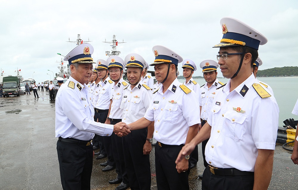 Đoàn công tác biển đảo Tây Nam thăm, động viên cán bộ, chiến sĩ Bộ Tư lệnh Vùng 5 và tổng kết chuyến công tác