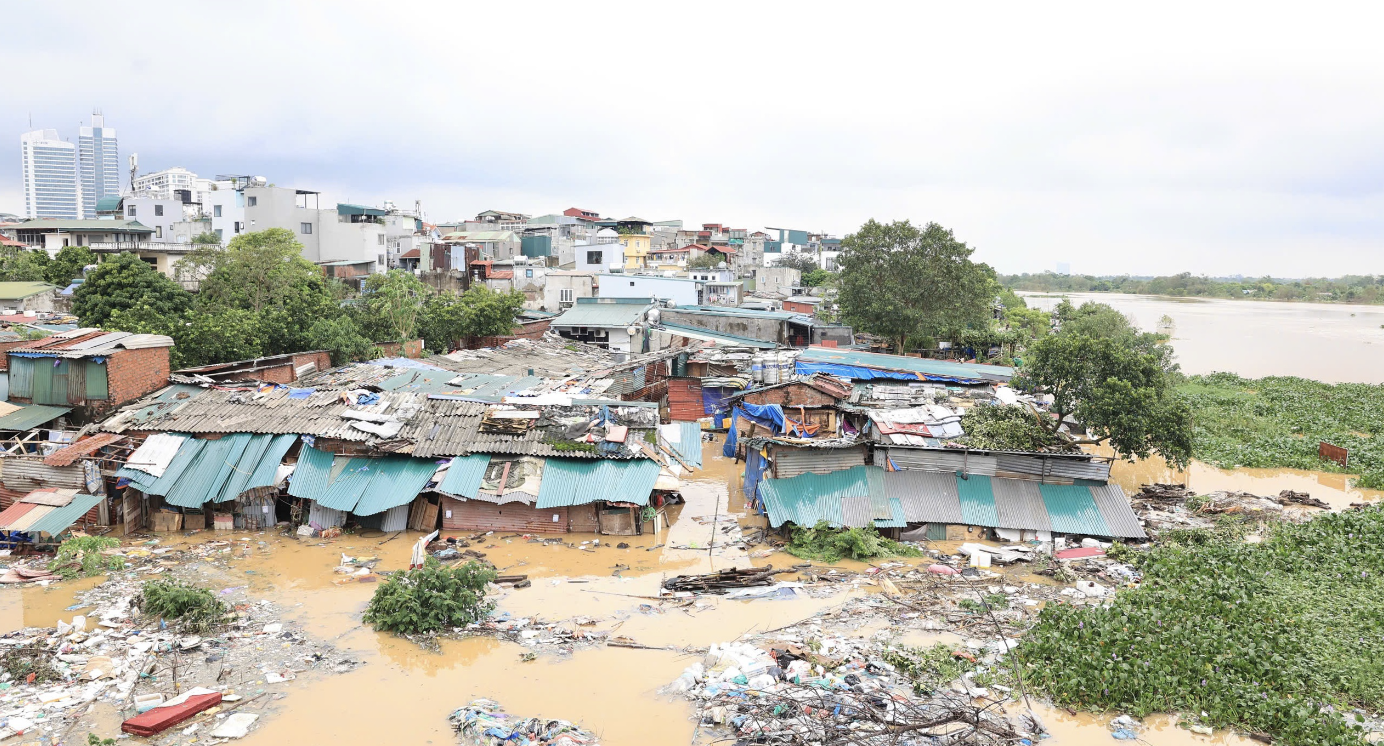 Lũ sông Hồng không gây ngập nội thành Hà Nội- Ảnh 1. Lũ sông Hồng không gây ngập nội thành Hà Nội- Ảnh 1.