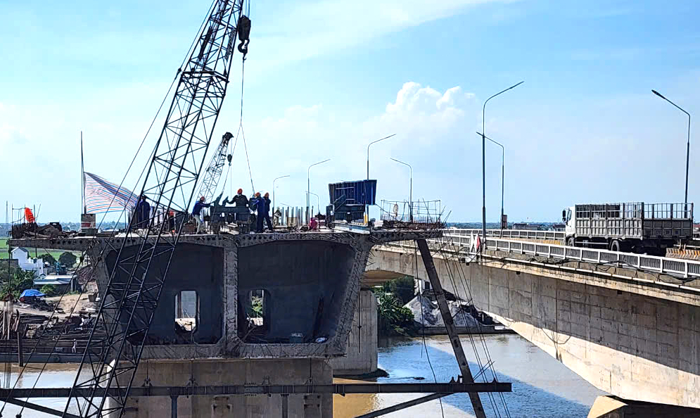 Gỡ vướng, khẩn trương thi công dự án đường bộ gần 6.000 tỷ đồng ở Nam Định- Ảnh 1. Gỡ vướng, khẩn trương thi công dự án đường bộ gần 6.000 tỷ đồng ở Nam Định- Ảnh 1.