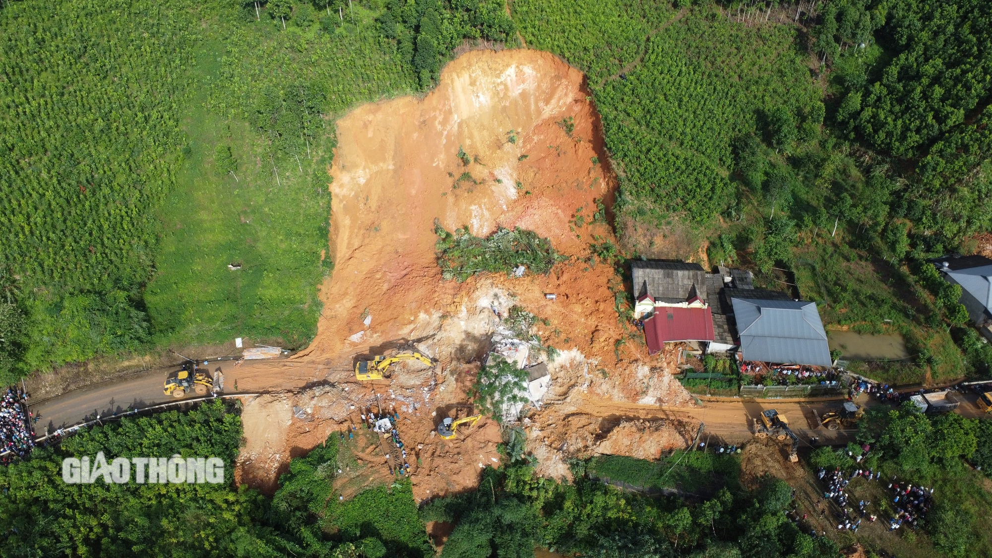 Lại sạt lở đất ở Yên Bái, 4 người thương vong- Ảnh 1. Lại sạt lở đất ở Yên Bái, 4 người thương vong- Ảnh 1.