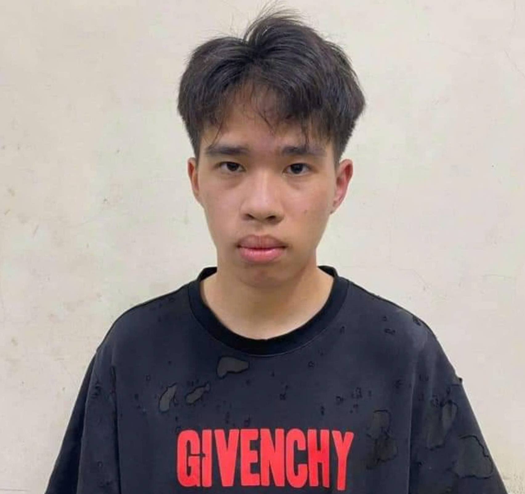 Tạm giữ hình sự nam sinh thông chốt, tông trọng thương thiếu tá CSGT- Ảnh 1.