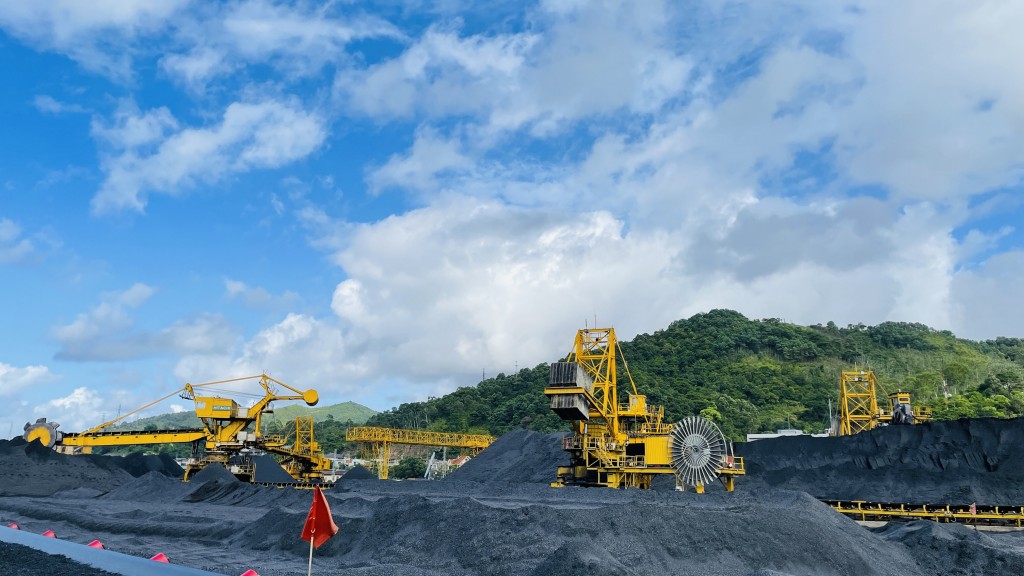 tkv-8-thang-tieu-thu-31-92-trieu-tan-than_66d807a383932 tiêu thụ than