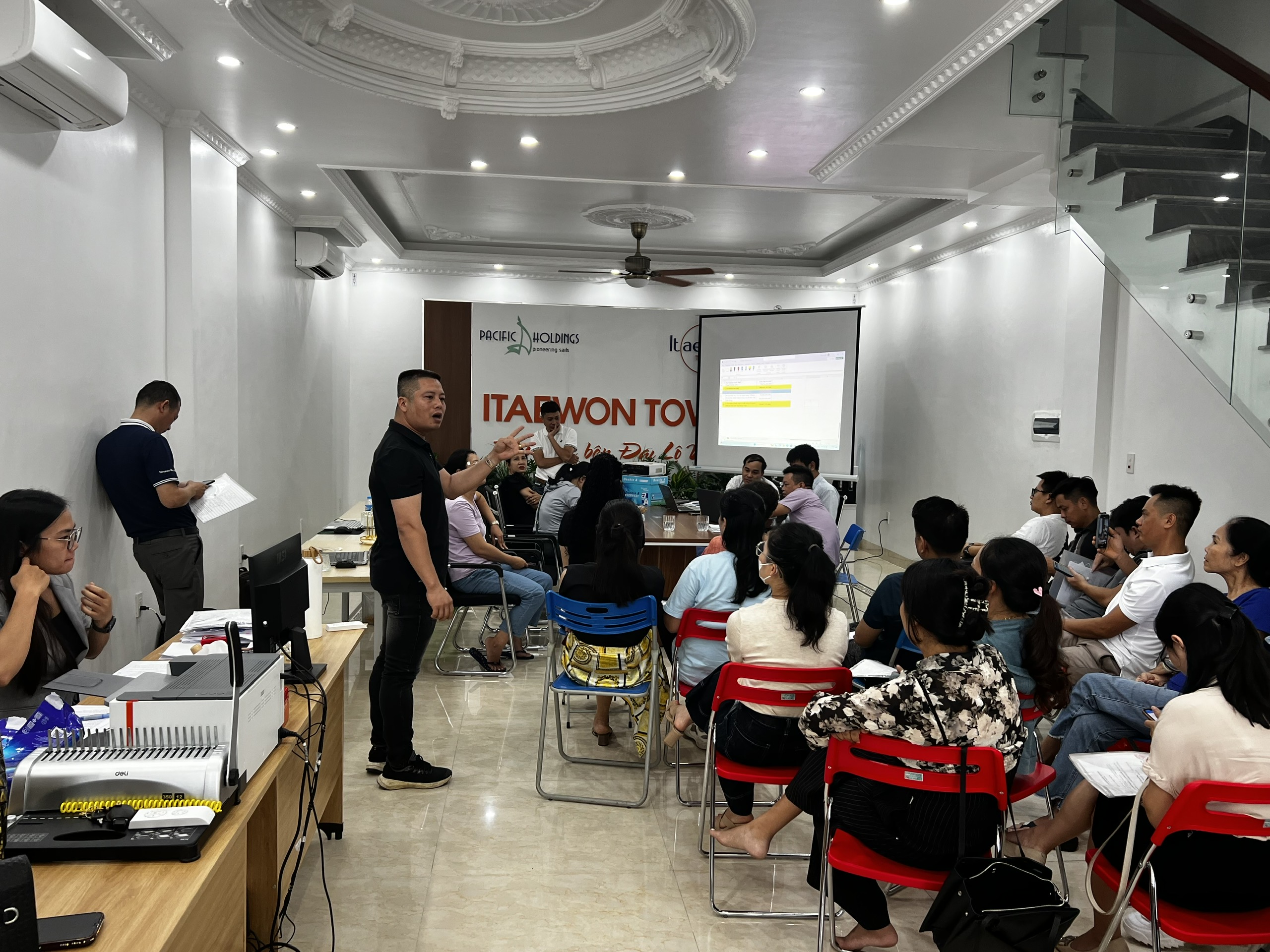 Nữ cựu giám đốc công ty bất động sản lớn ở Hải Phòng bị khởi tố thêm tội danh- Ảnh 1. Nữ cựu giám đốc công ty bất động sản lớn ở Hải Phòng bị khởi tố thêm tội danh- Ảnh 1.