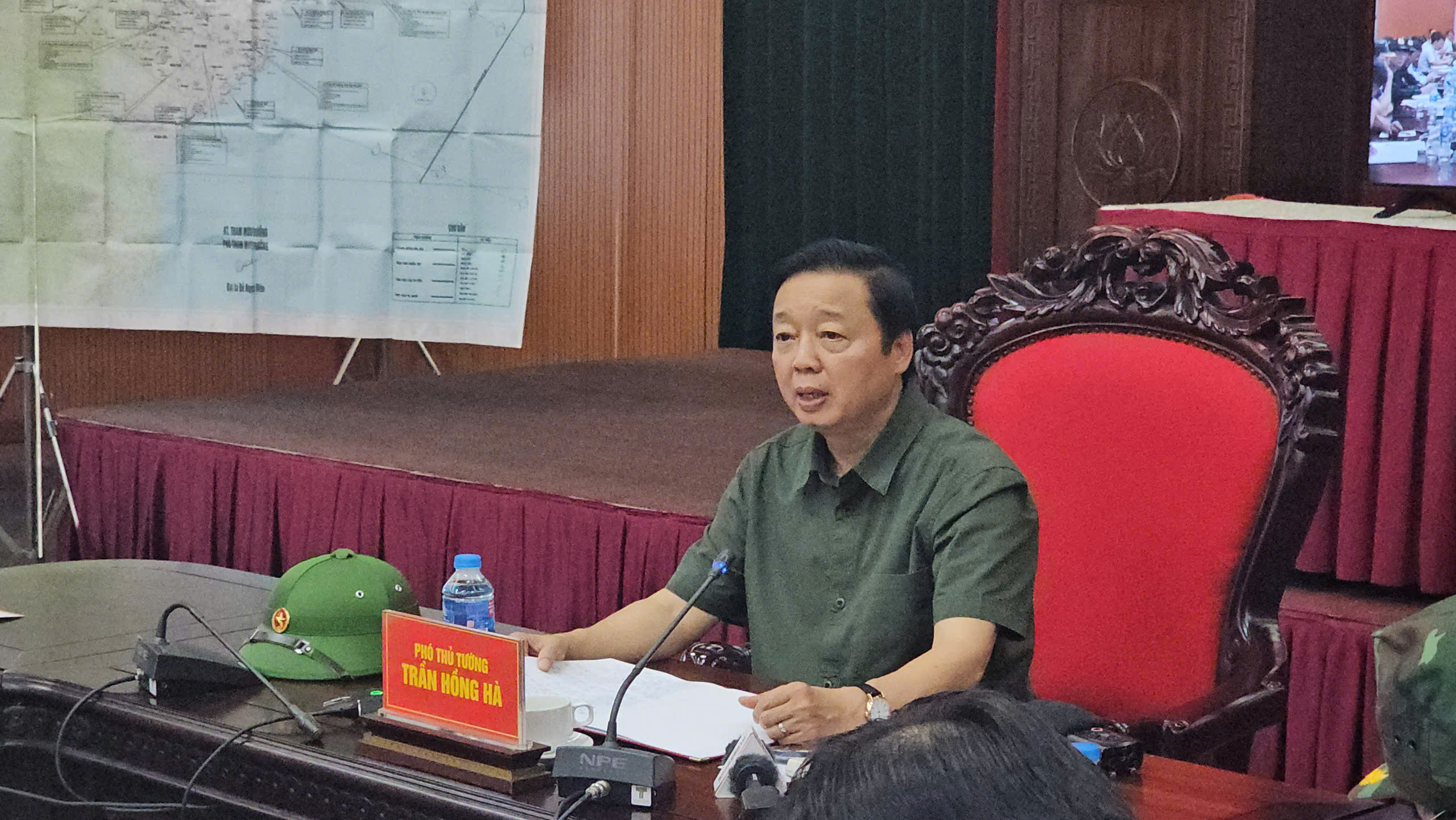 Phó thủ tướng: Khẩn trương đánh giá thiệt hại, khắc phục hậu quả sau bão số 3- Ảnh 1.