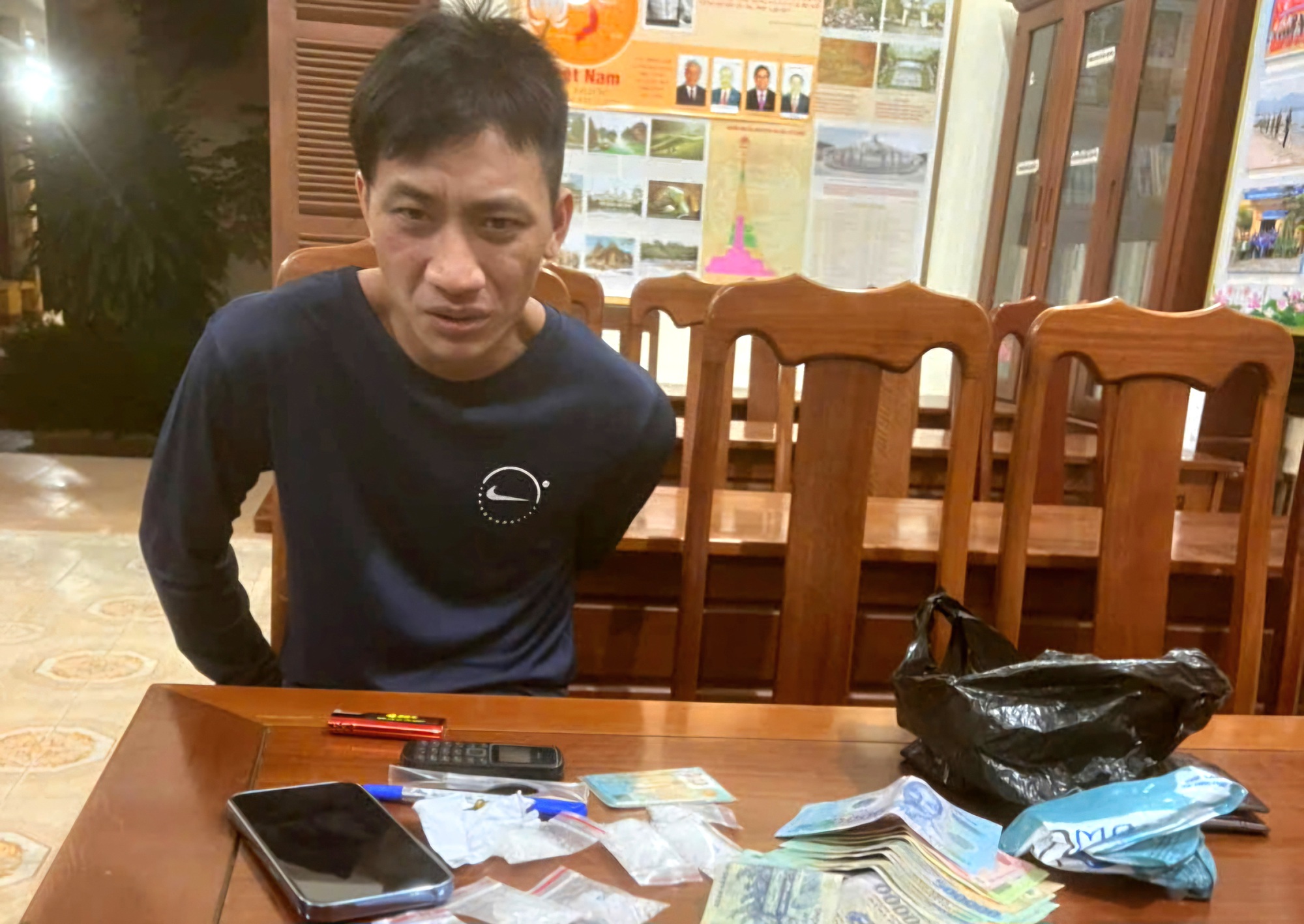 Bắt giữ kẻ buôn ma túy sử dụng trẻ em để giao hàng- Ảnh 1.