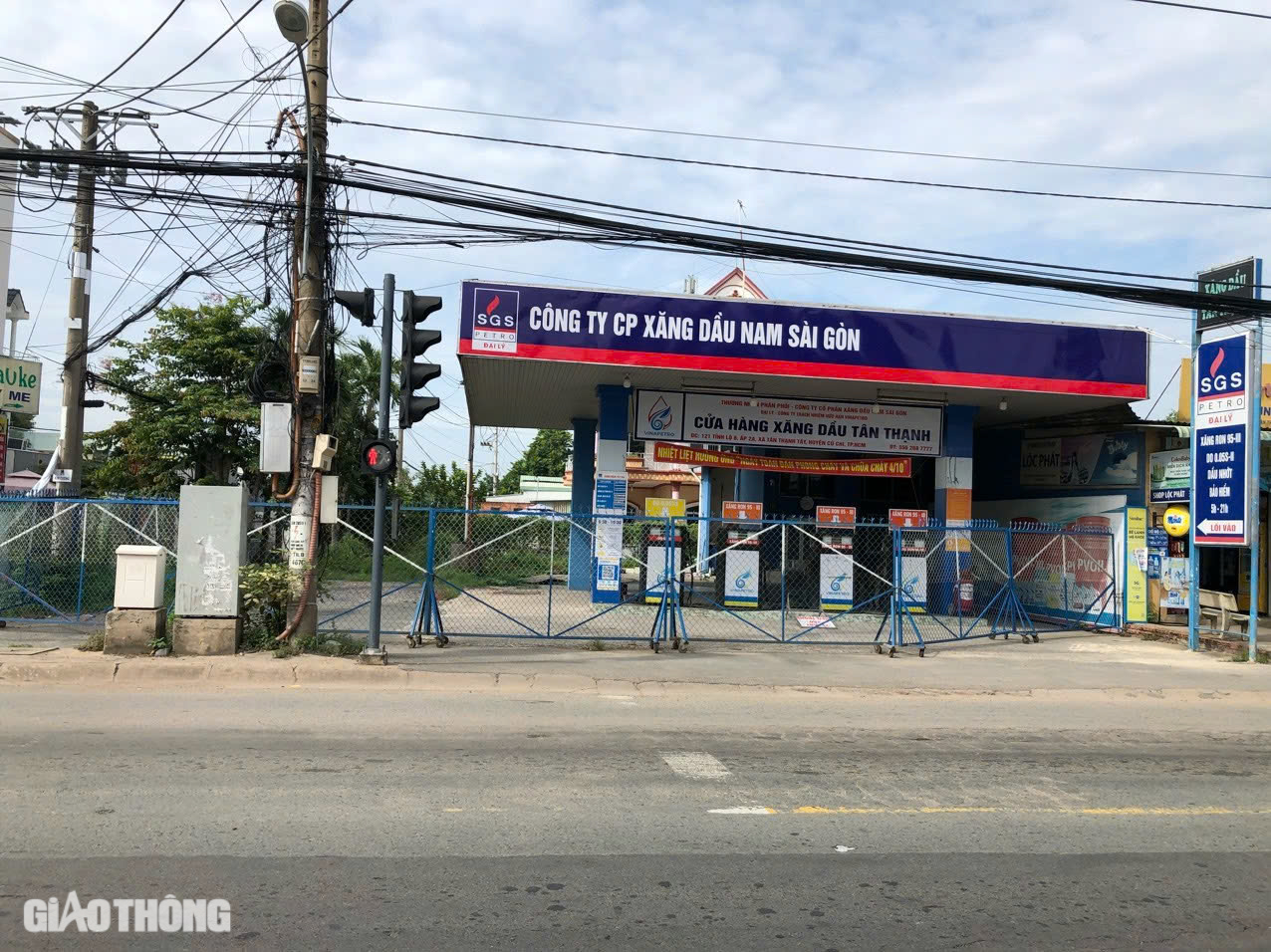 Nhiều doanh nghiệp bán lẻ khó khăn, kiến nghị bỏ độc quyền xăng dầu- Ảnh 1. Nhiều doanh nghiệp bán lẻ khó khăn, kiến nghị bỏ độc quyền xăng dầu- Ảnh 1.