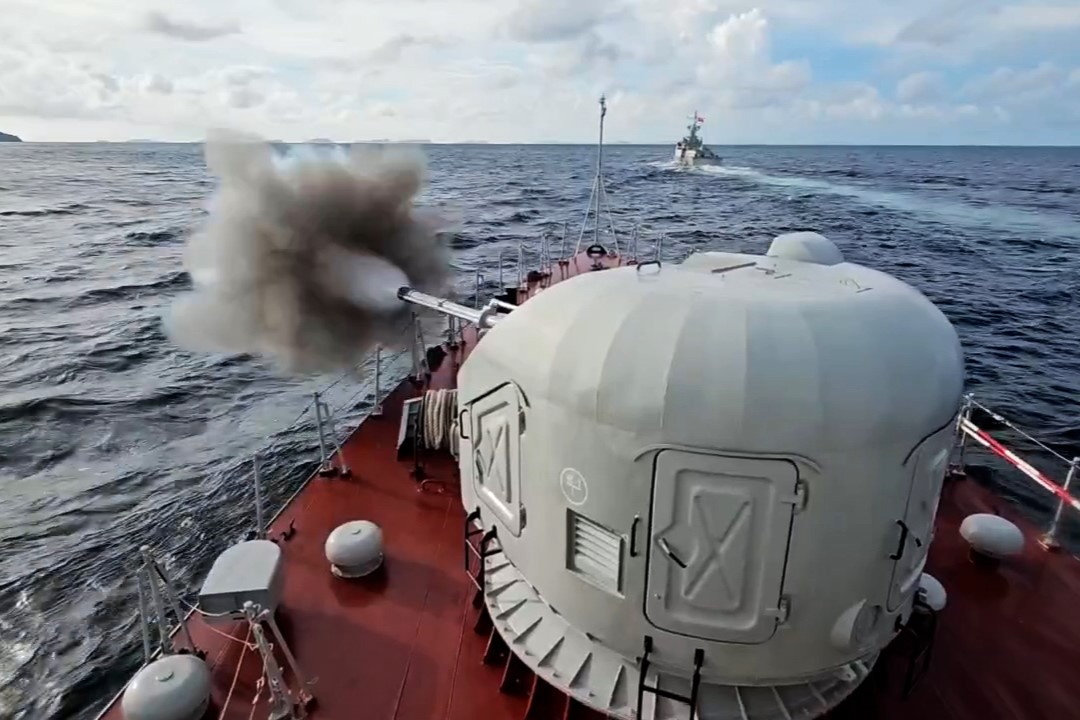 Bộ Tư lệnh Vùng 5 Hải quân kiểm tra bắn đạn thật trên biển