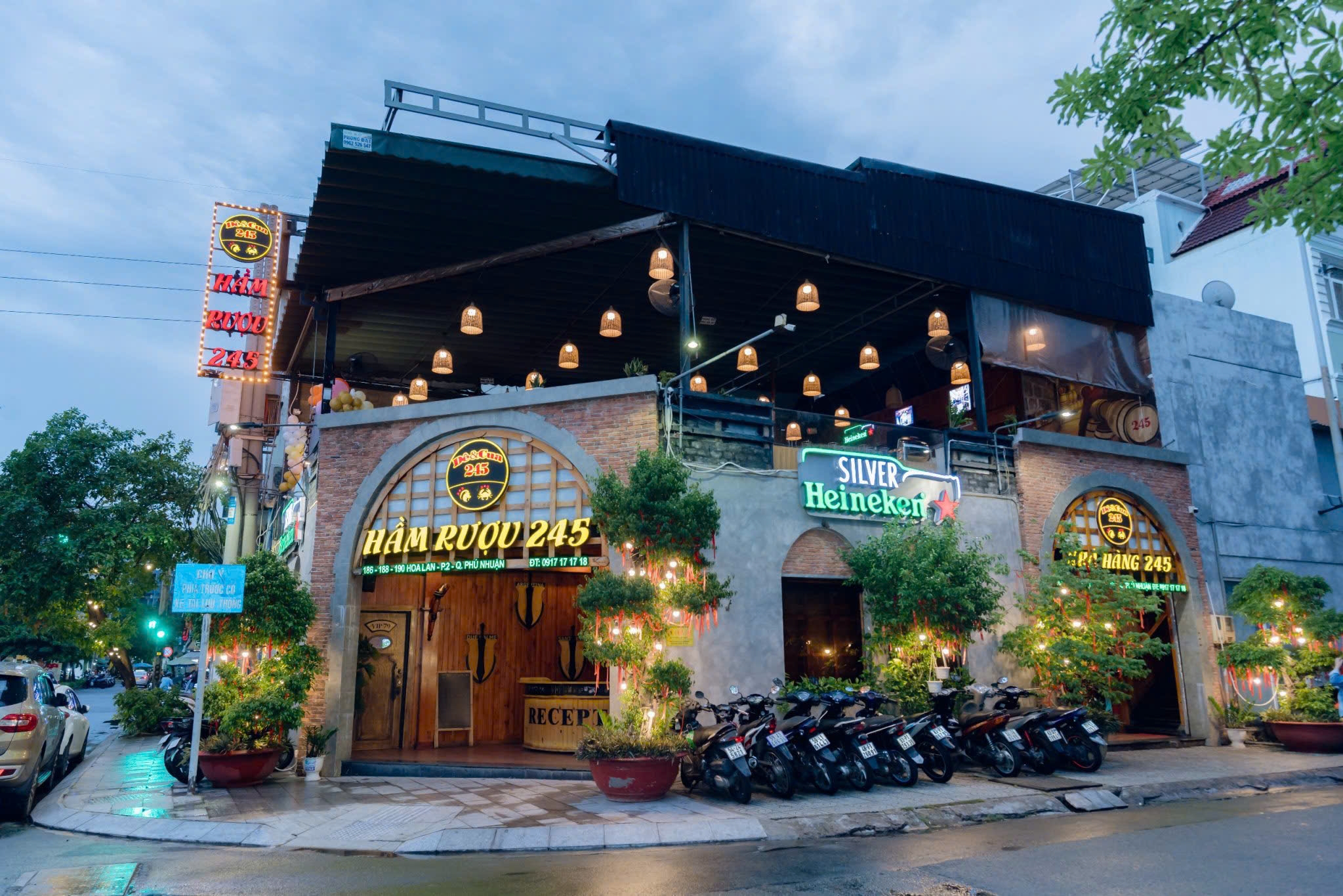 Nhà hàng Hầm Rượu Dê Cua 245 – Điểm đến ẩm thực độc đáo