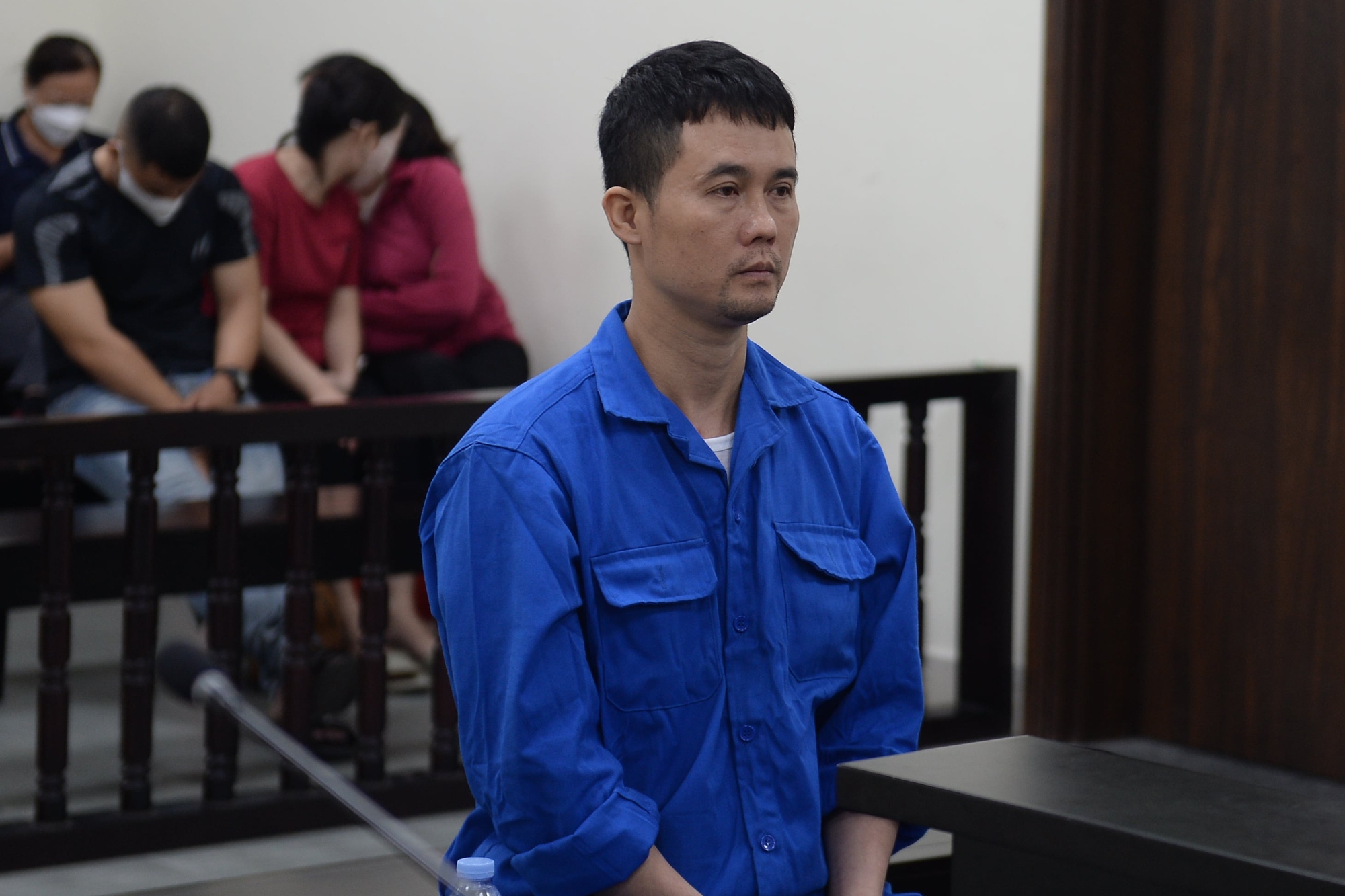 Kẻ sát hại cô gái 17 tuổi, giấu xác vào thùng xốp khai từng "muốn chết vì xấu hổ"- Ảnh 1.